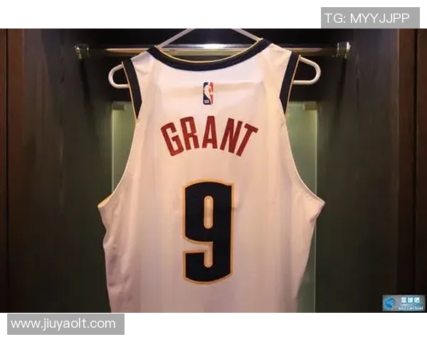 九号球衣足球明星的传奇之路与辉煌成就解析